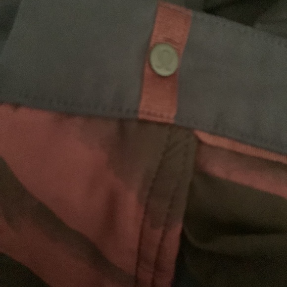 Lululemon classic fit pant. Warpstreme - Picture 6 of 6
